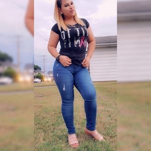 Meet your Posher, Abigail